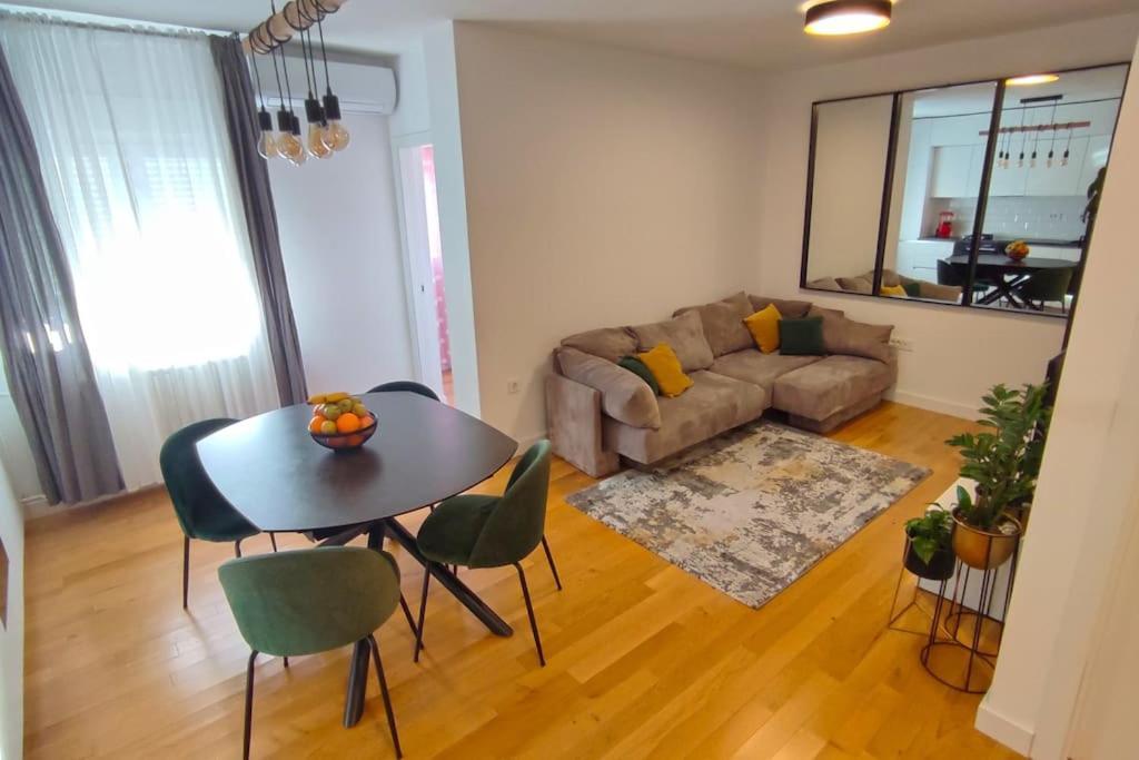 Apartment Elena Zadar Bagian luar foto