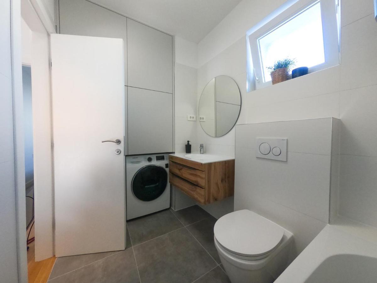 Apartment Elena Zadar Bagian luar foto